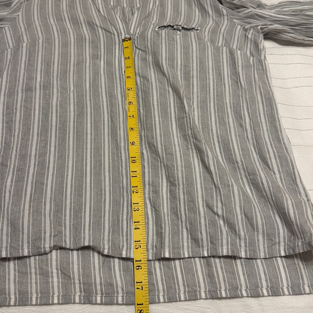 Kut from the Kloth Jasmine Roll Up Sleeve Blouse - Picture 9 of 9